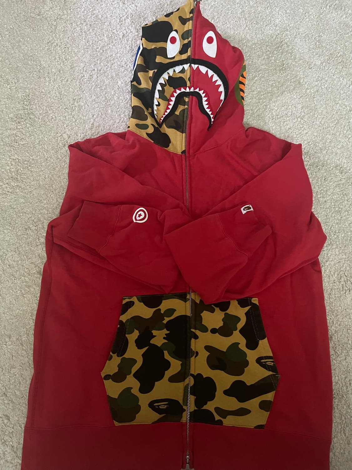 정품 BAPE 베이프 레드 샤크 후드 후드집업 상품이미지1