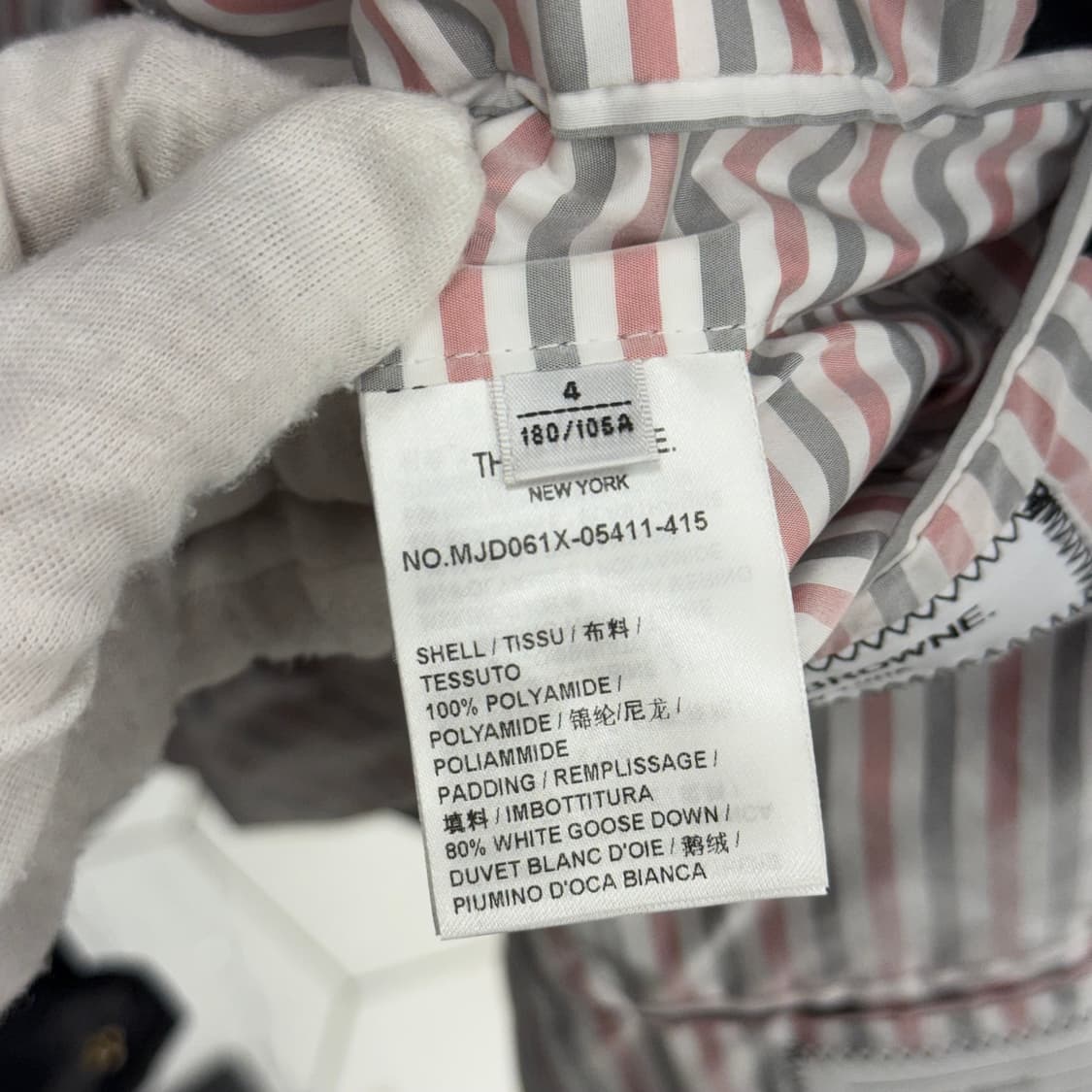 [4] 톰브라운 사선완장 나일론 금장 패딩 상품이미지9