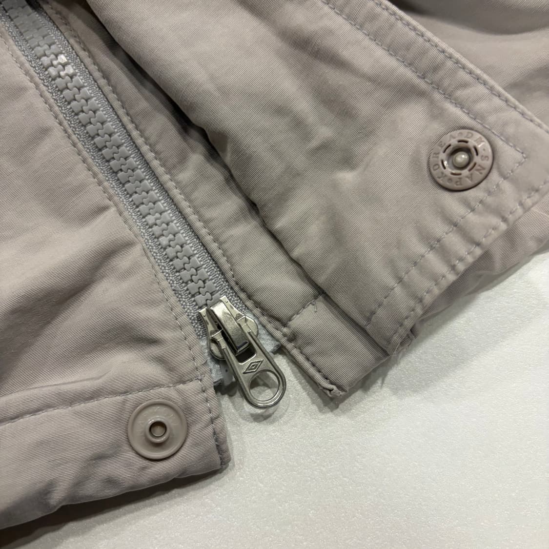 [105] 엄브로 인터내셔널 스포츠웨어 바람막이 그레이 B333 상품이미지6