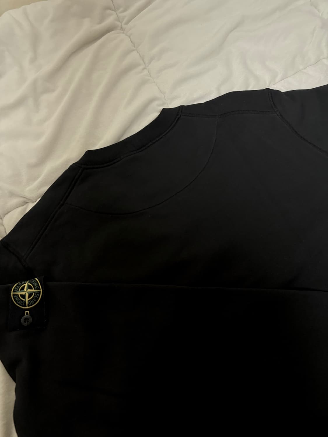 스톤아일랜드 맨투맨 블랙 스톤 맨투맨 상품이미지3