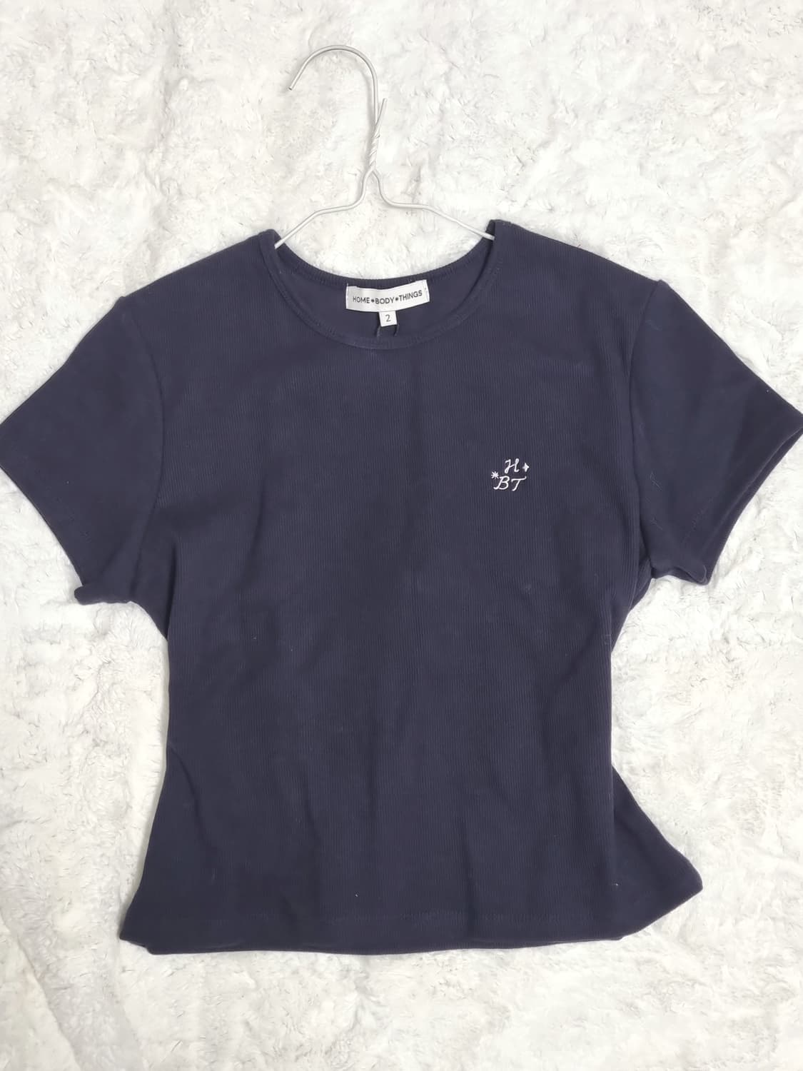 [새상품] 네이비 자수 반팔 티셔츠 에이블리 상품이미지1