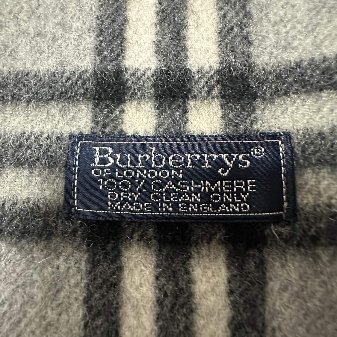 BURBERRYS cashmere 100% muffler 상품이미지2