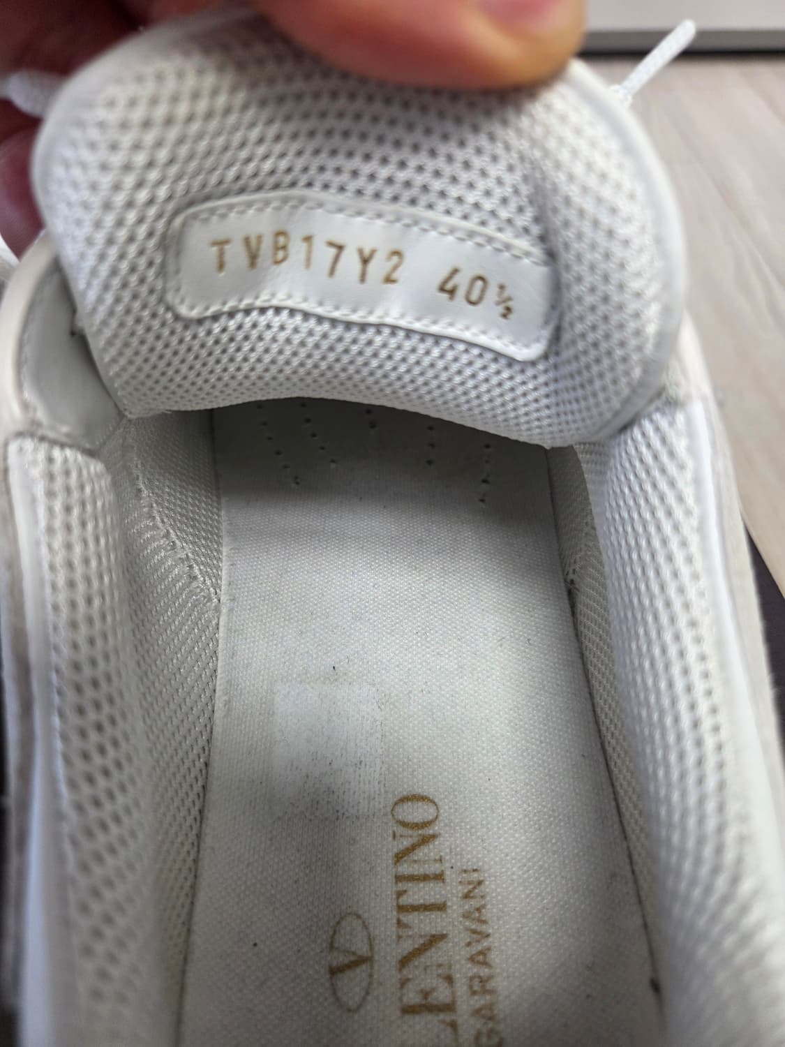 발렌티노 검보이 반시 화이트 스니커즈 상품이미지7