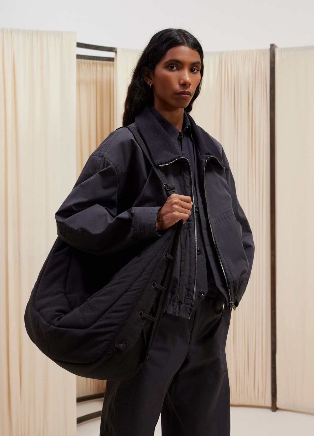 Lemaire 소프트 게임백 라지 블랙 상품이미지2