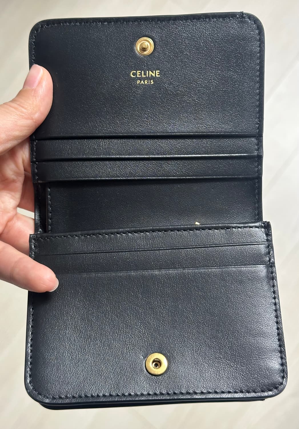 셀린느 트리옹프 컴팩트 지갑 블랙 (단종) 상품이미지5