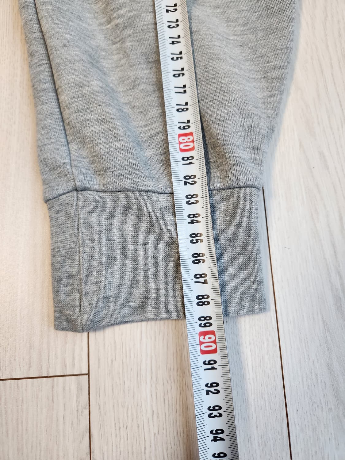 나이키 테크 플리스 조거 팬츠 CU4496-063 사이즈s

스포츠웨어/ 상품이미지2