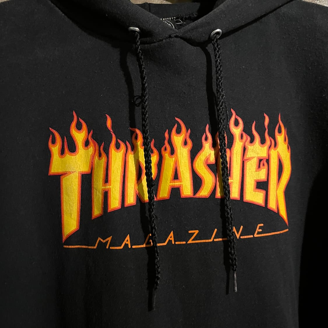 트래셔 블랙 플레임 후드티 상품이미지2