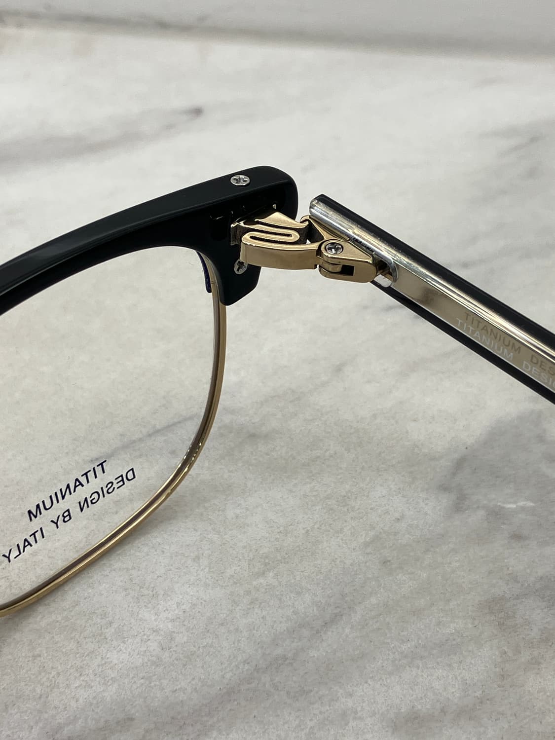 B31 카이오 KAIO 블랙 골드 웰링턴 하금테 안경(23g) 상품이미지3