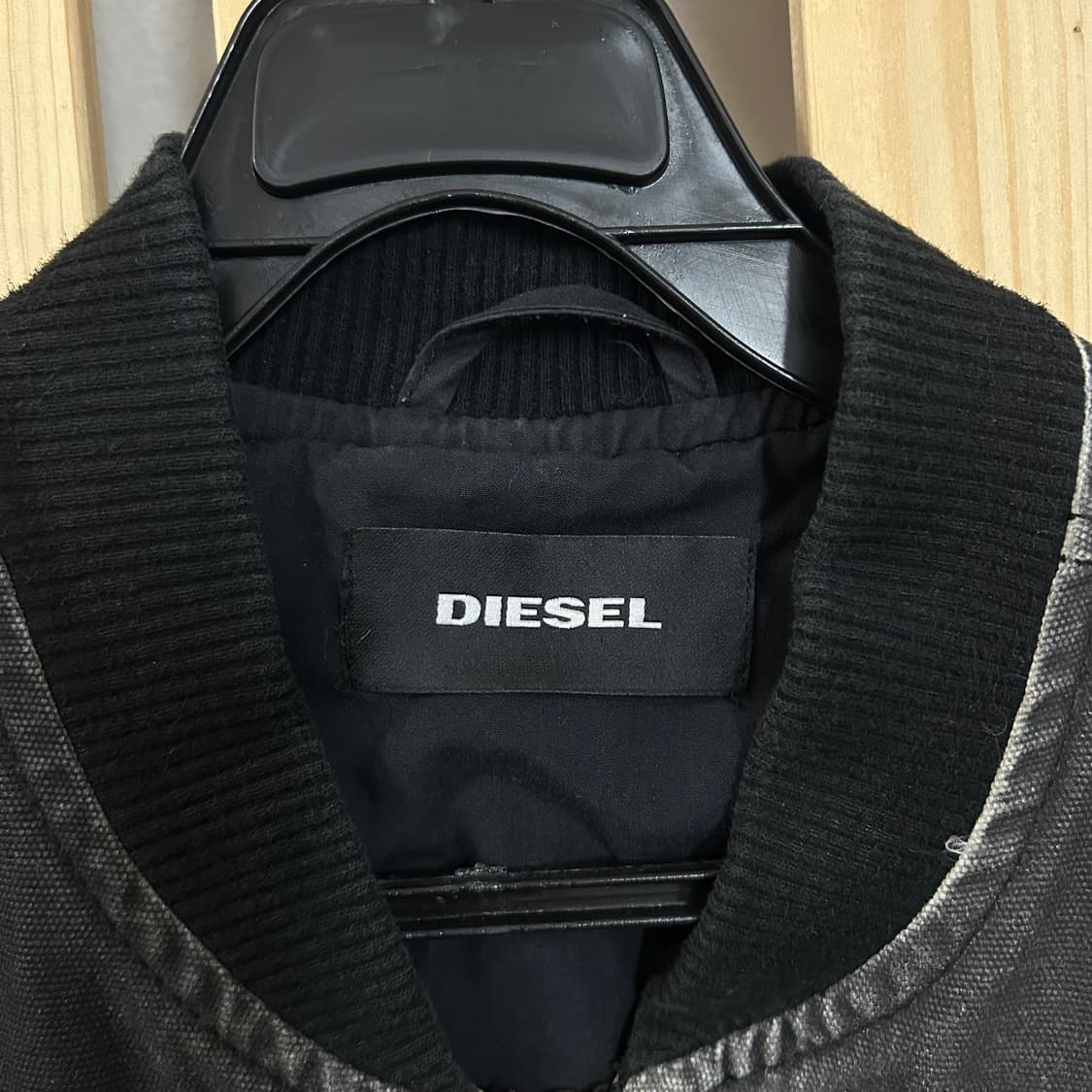 (S) 디젤 블랙 피그먼트 봄버자켓  상품이미지7