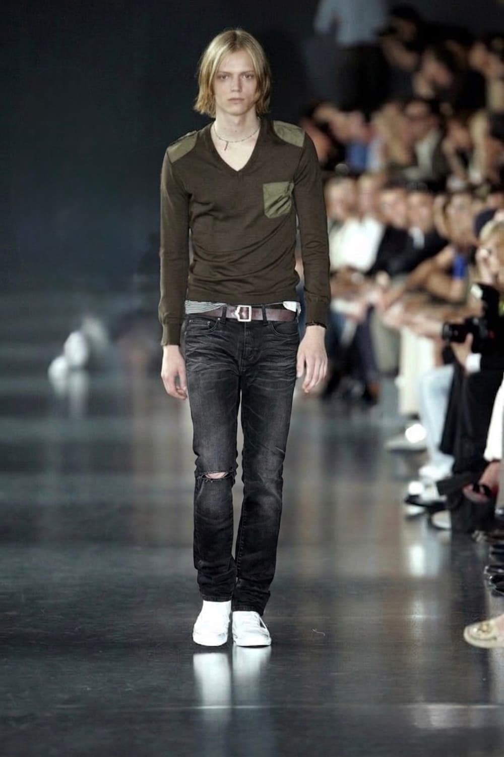 Saint Laurent Washed Distressed Jeans 상품이미지1