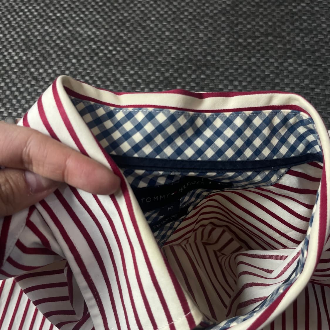 타미힐피거 레드 화이트 스트라이프 긴팔 셔츠 빈티지핏 M 상품이미지5