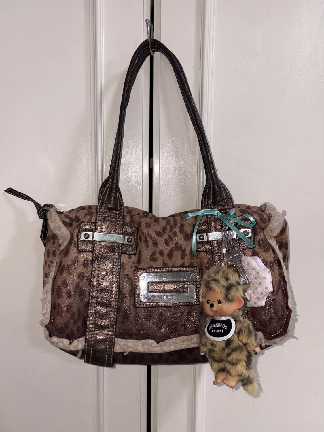 Guess leopard shoulder bag 상품이미지1