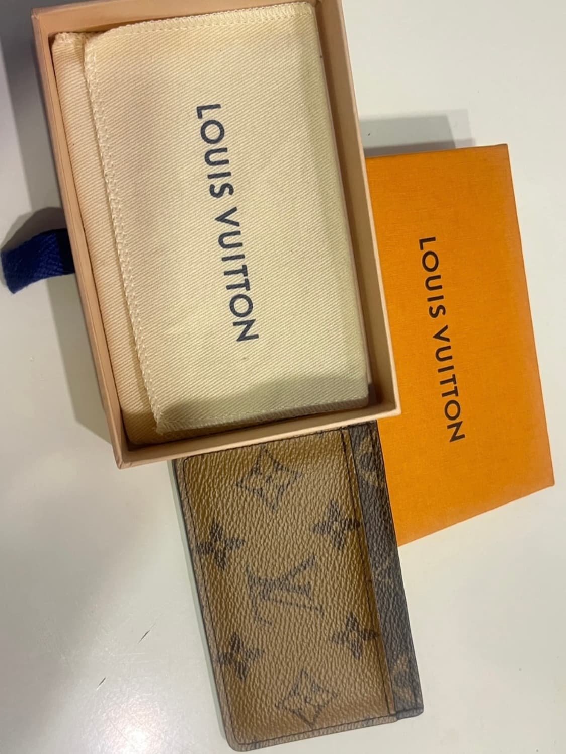 루이비통 리버스 모노그램 카드지갑 카드홀더 상품이미지1