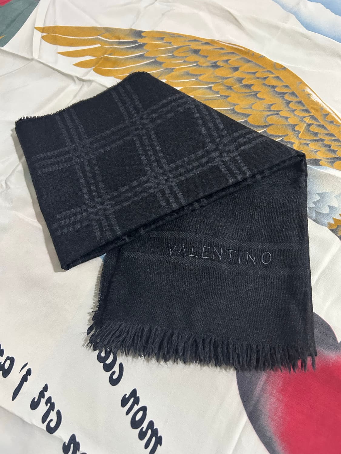 발렌티노 블랙 머플러 상품이미지1