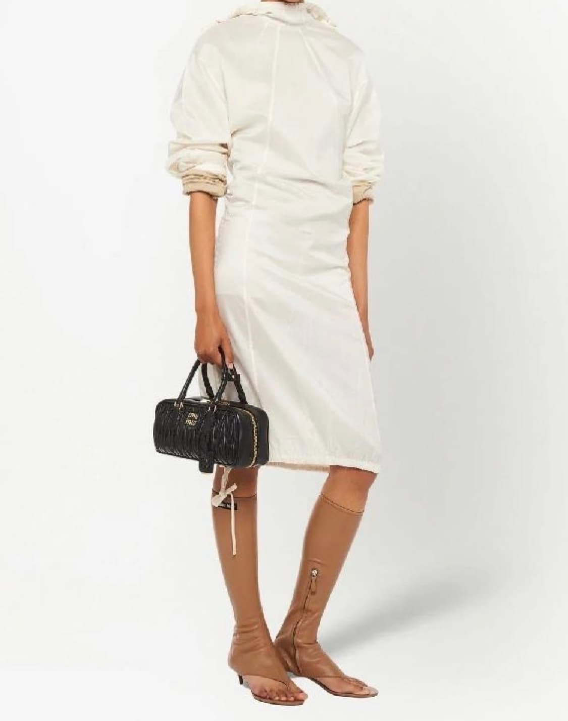 미우미우 마틀라쎄 토트백 블랙  상품이미지7