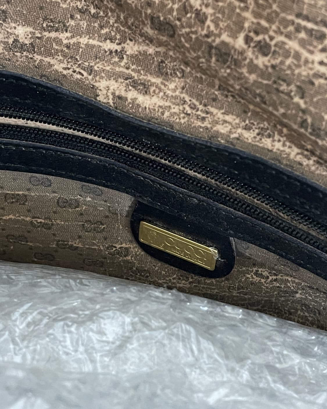 Gucci 90‘s Leather Boston Bag 상품이미지7