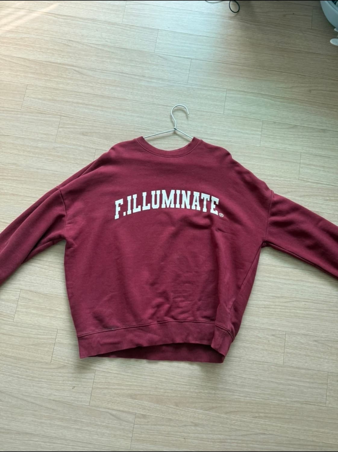 필루미네이트 맨투맨 새상품급 상품이미지1