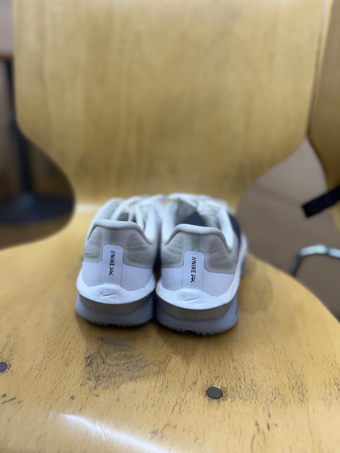 나이키 줌 플라이 6 화이트 퓨어 플래티넘 250 상품이미지3