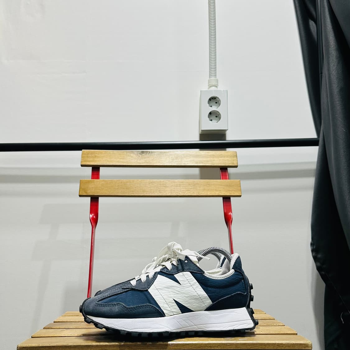 230) 뉴발란스 운동화 여성 여자 신발 327 네이비 스니커즈 상품이미지2