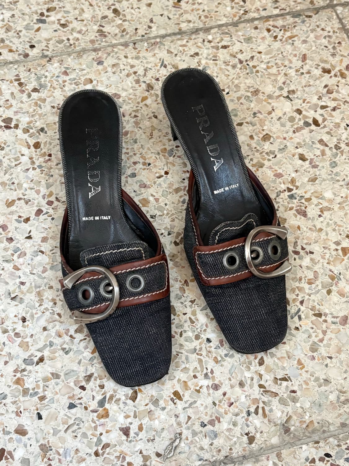 [225] 프라다 버클 데님 힐 상품이미지1