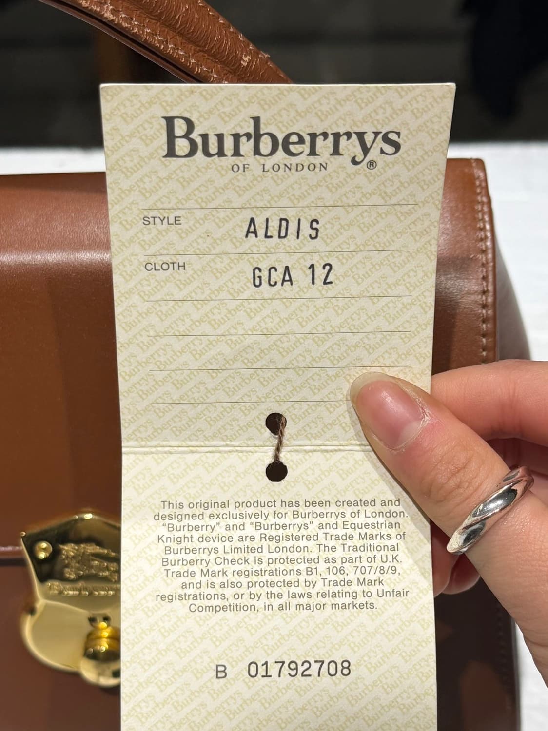 버버리 브라운 레더 금장 탑 핸들 백 상품이미지9