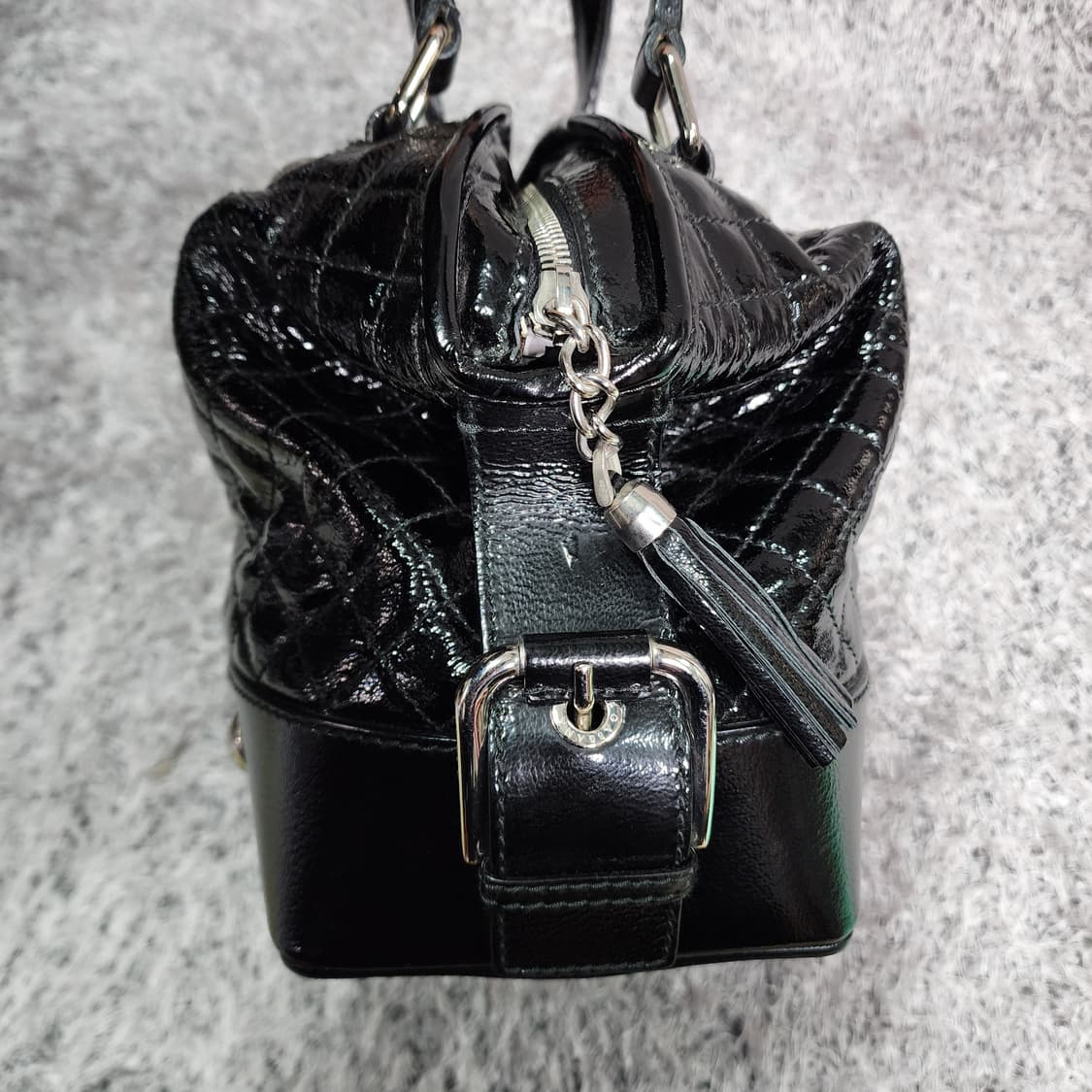 돌체앤가바나 페이턴트 퀼팅 토트백 상품이미지2