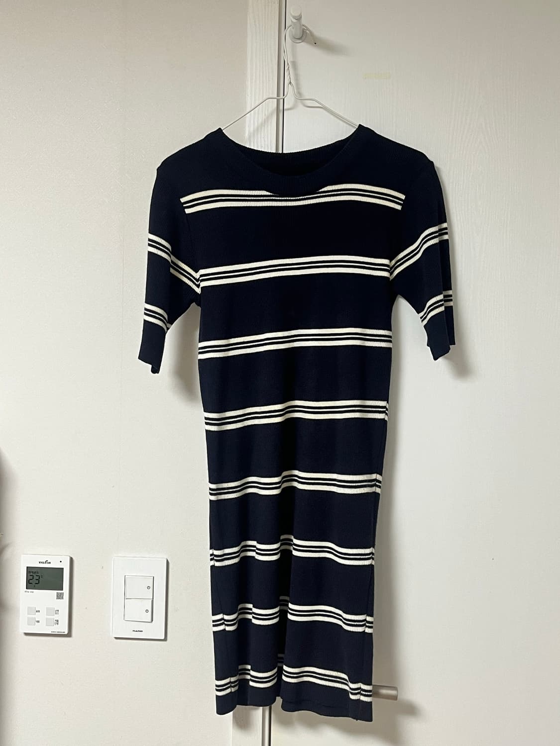 반팔 니트 원피스 상품이미지1