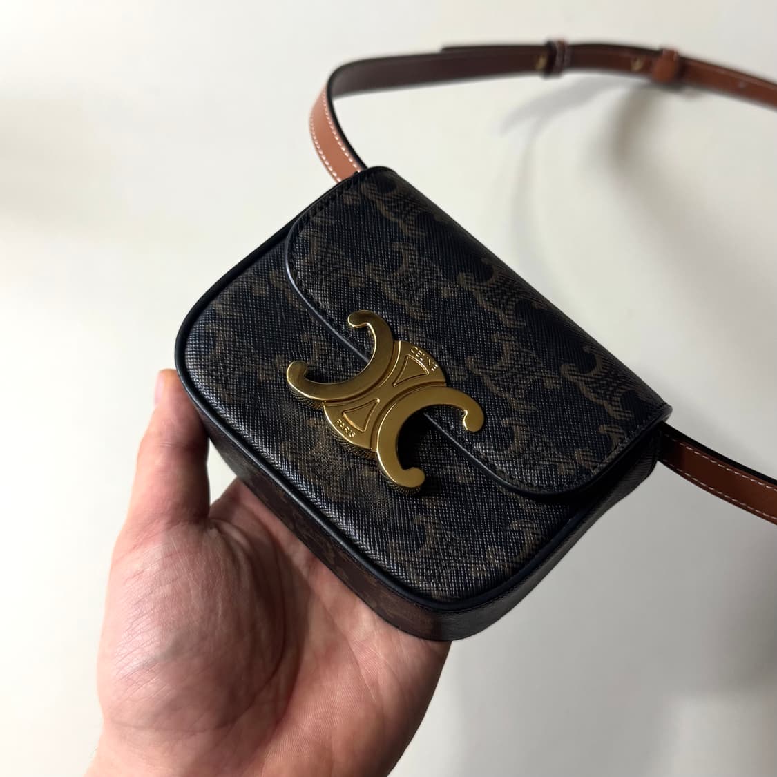 [백화점판/당일출고]셀린느 트리옹프 미니백 / 크로스백 상품이미지6