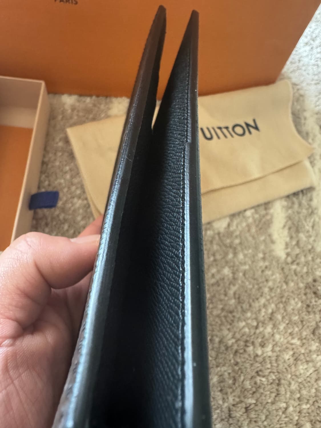 정품 루이비통 장지갑 이클립스 블랙 상품이미지8