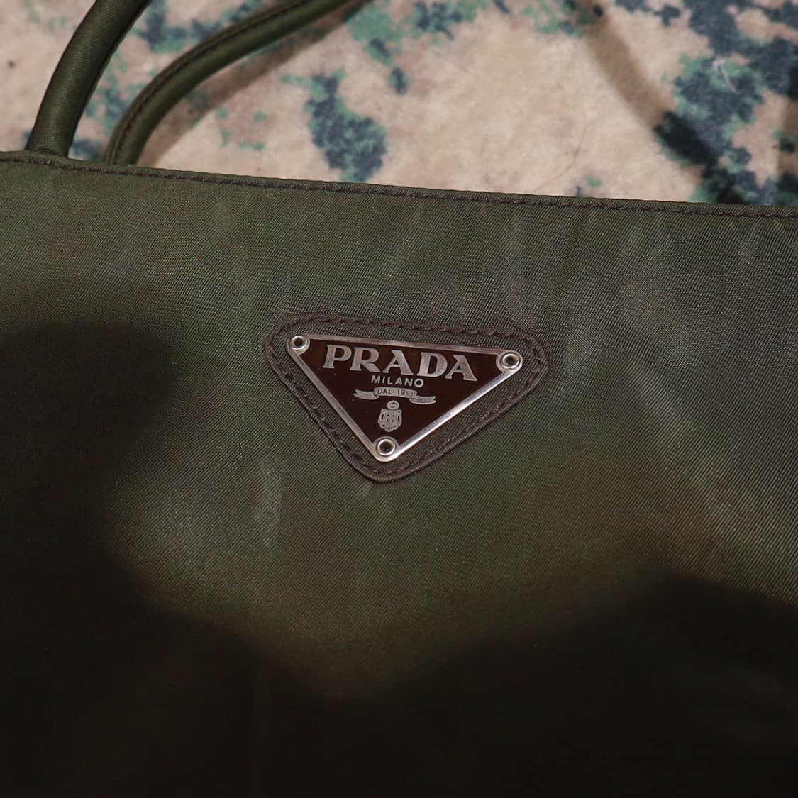 Prada 프라다 나일론 토트백 (올리브 그린) 정품 상품이미지3