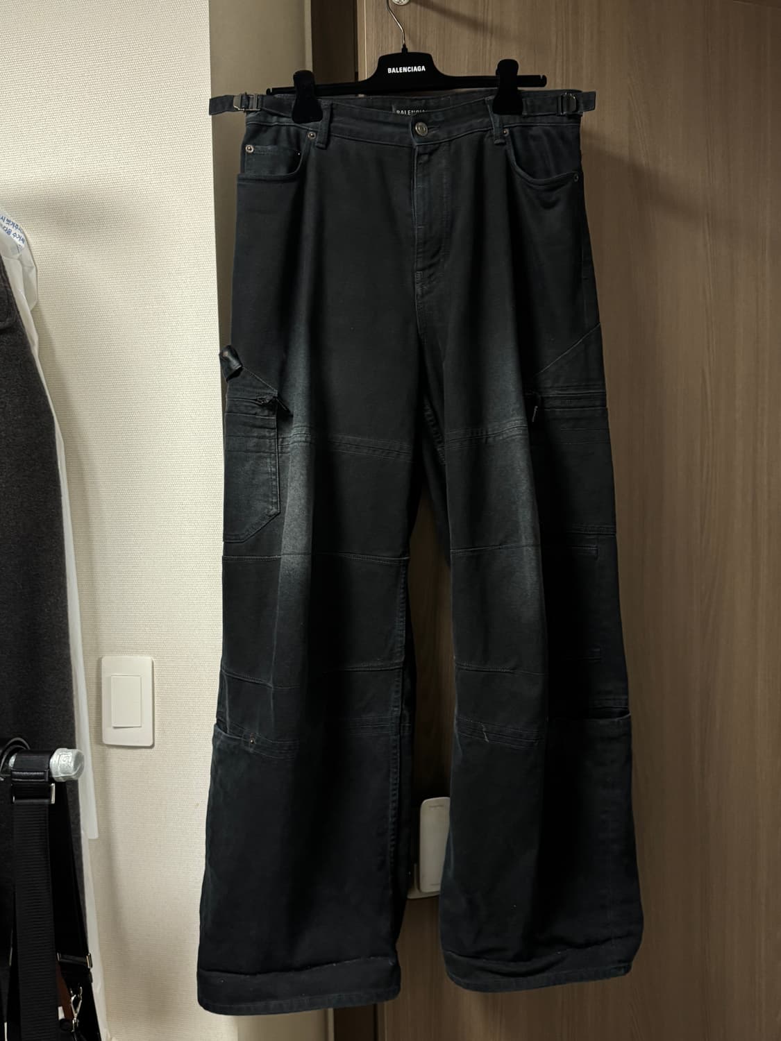 (S) 발렌시아가 페이드블랙 카고팬츠 BTS 정국바지 상품이미지3
