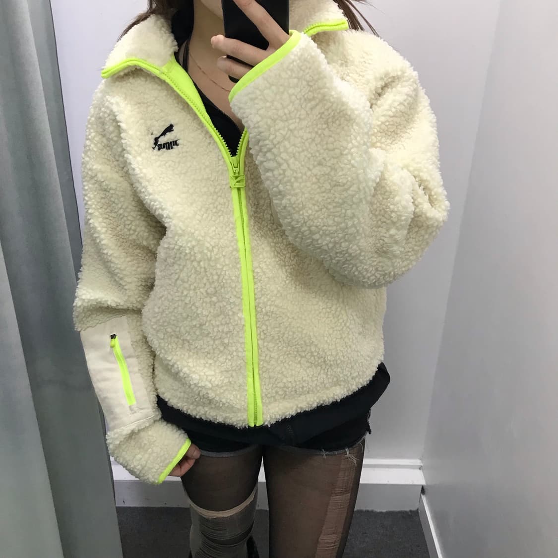 퓨마 아이보리 네온그린 플리스자켓 상품이미지4