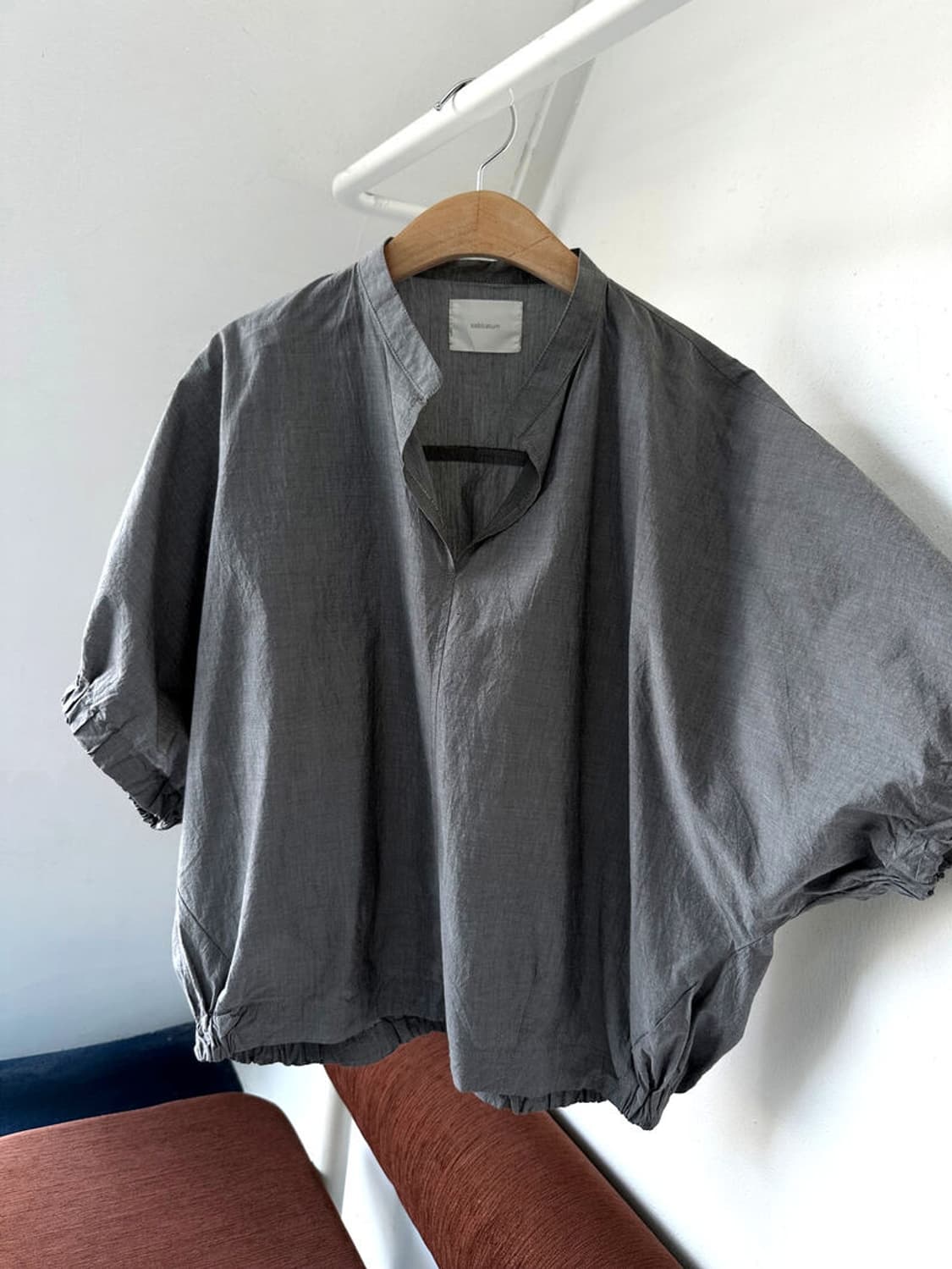 Shirried wide sleeve panel design shirt  상품이미지1