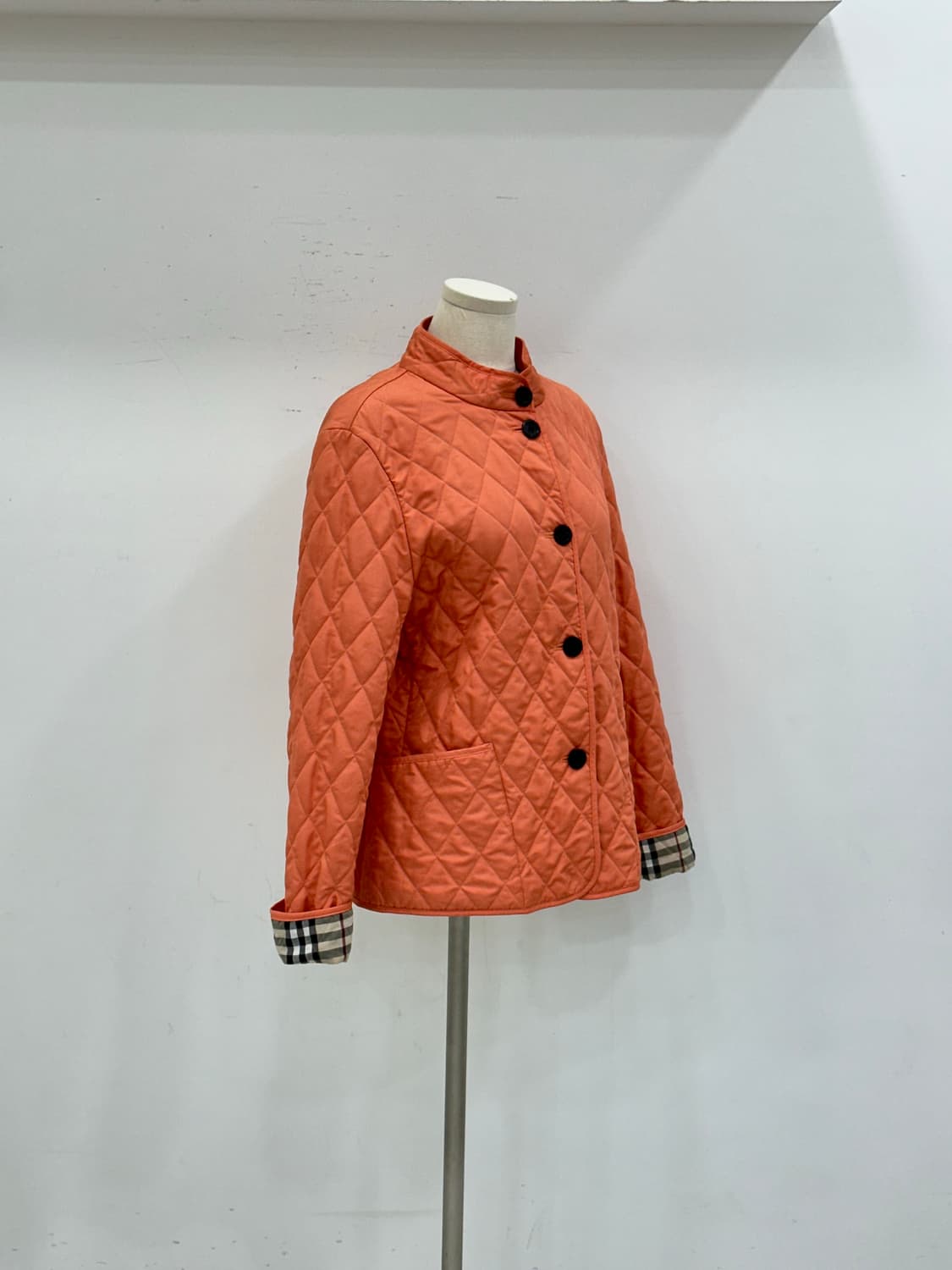 버버리 퀼팅 자켓 상품이미지2