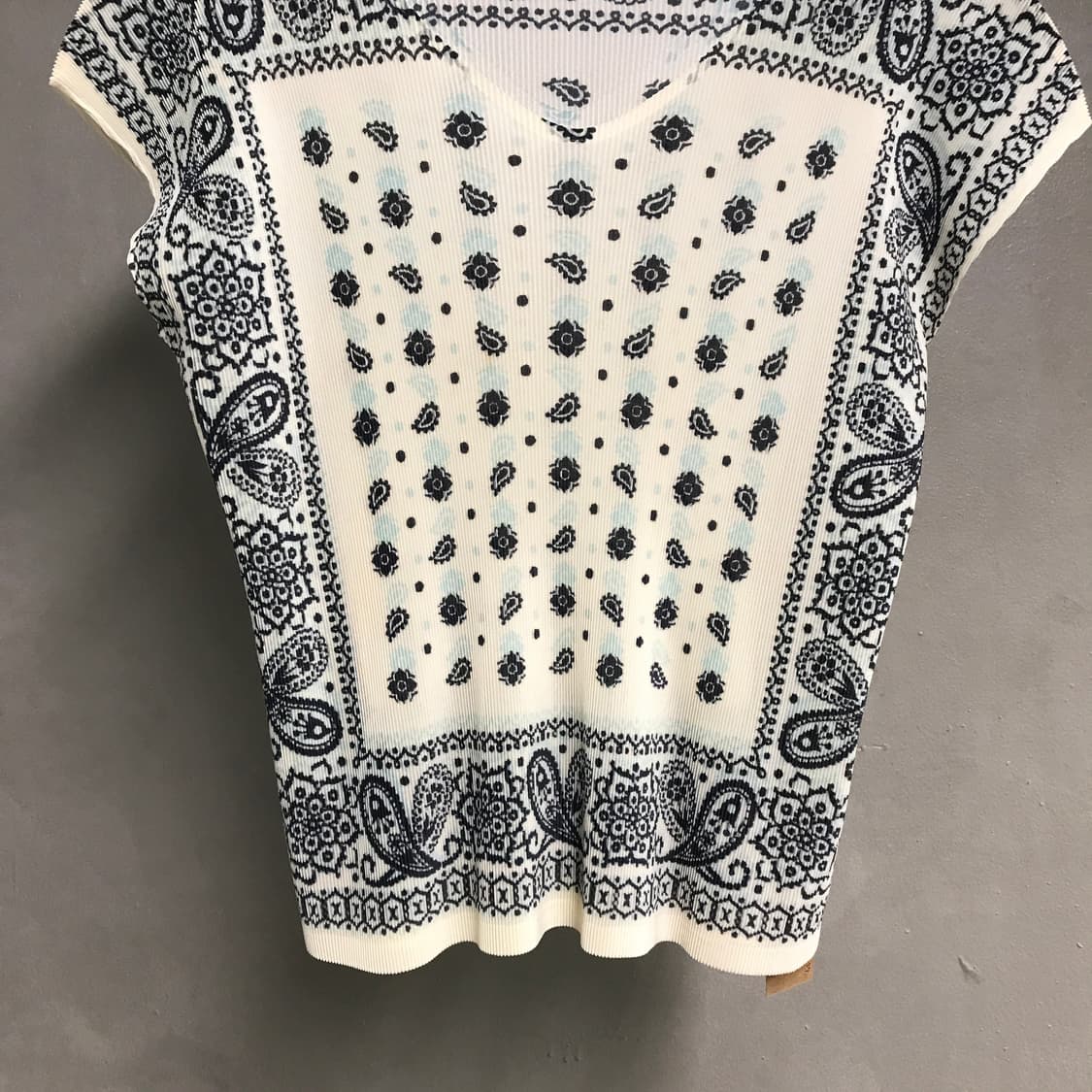 이세이 미야케 플리츠 플리즈 페이즐리 탑 3(W) 상품이미지3