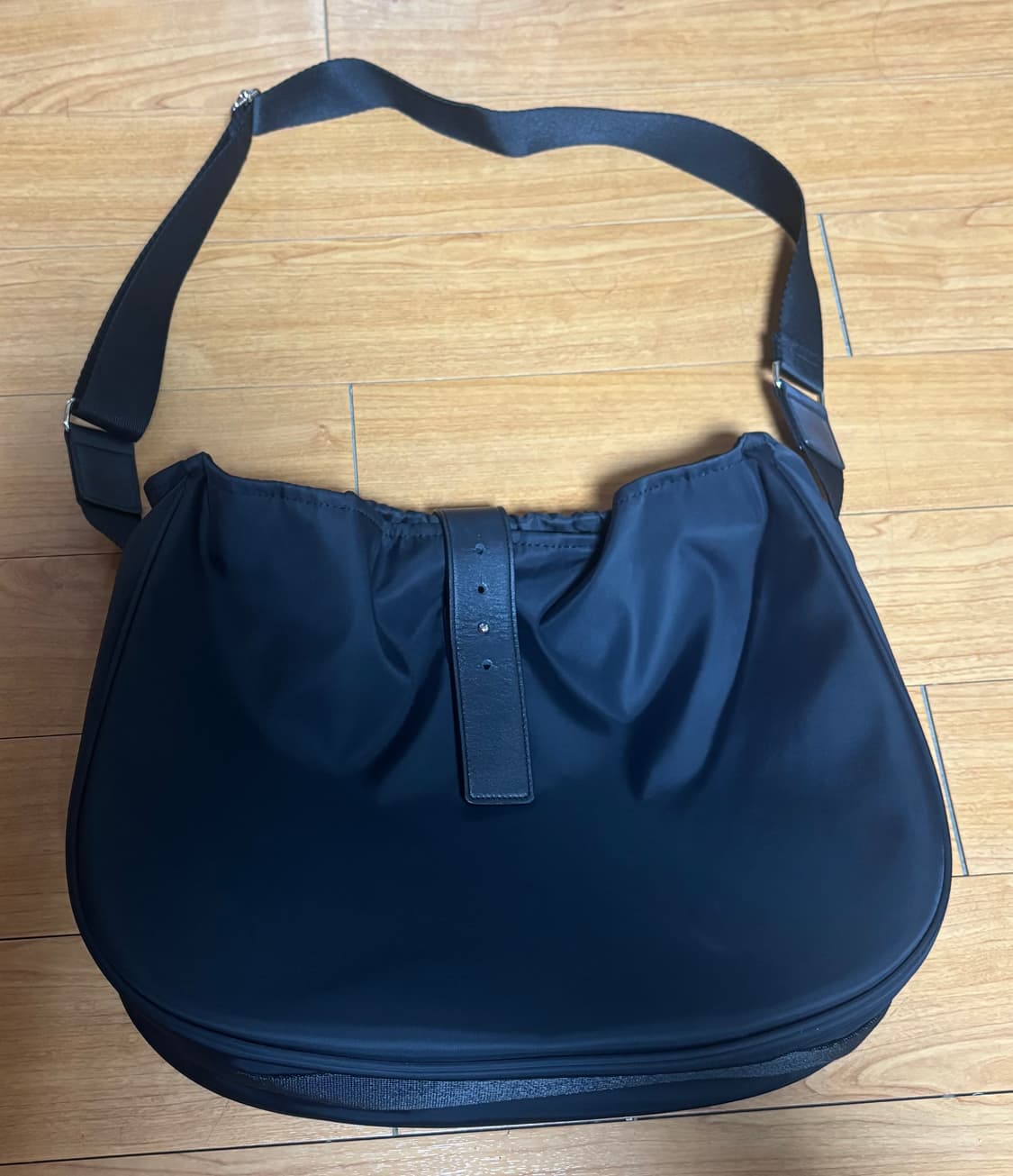 해칭룸 웨이비백 하이 블랙 Wavy Bag High 상품이미지2
