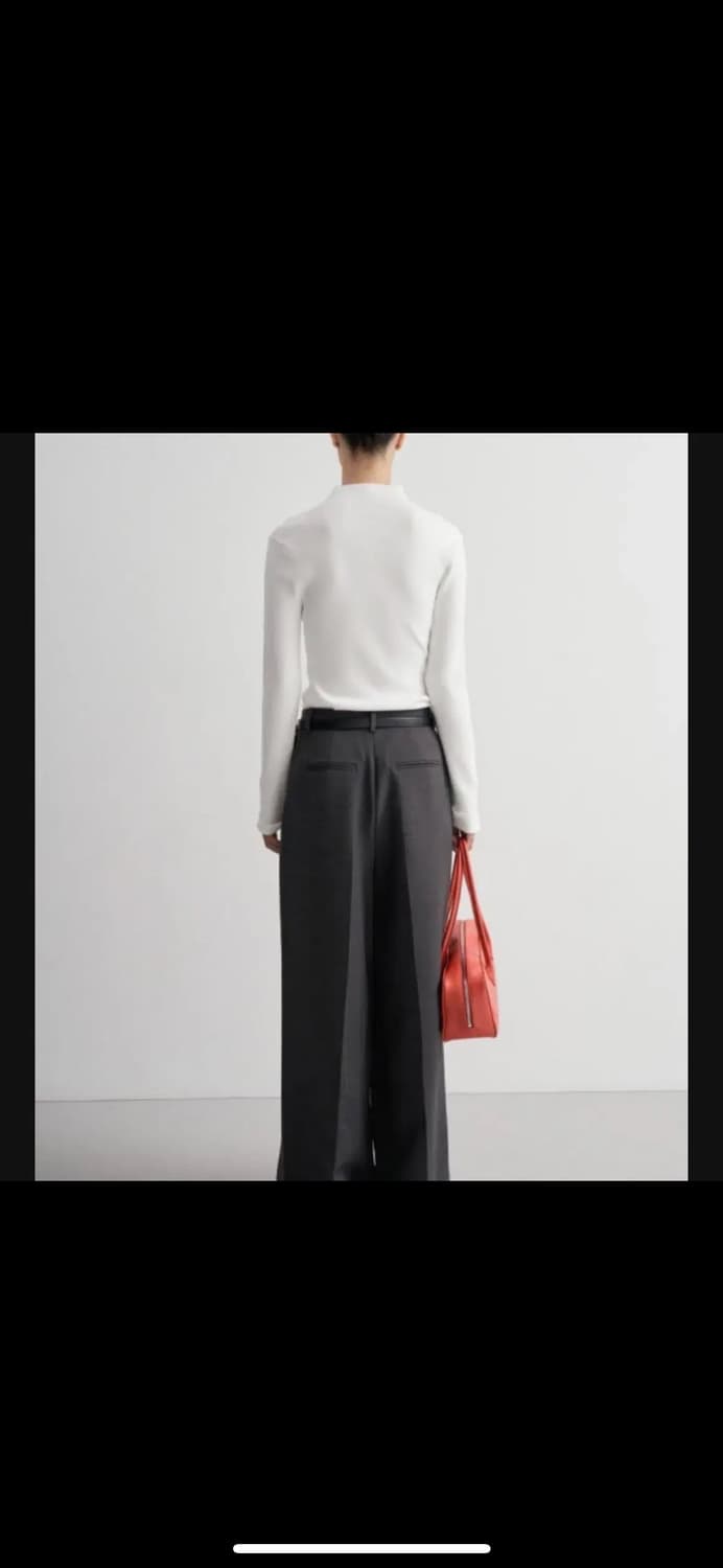 오르 고밀도 반넥 니트 아이보리, 블랙 L 상품이미지3