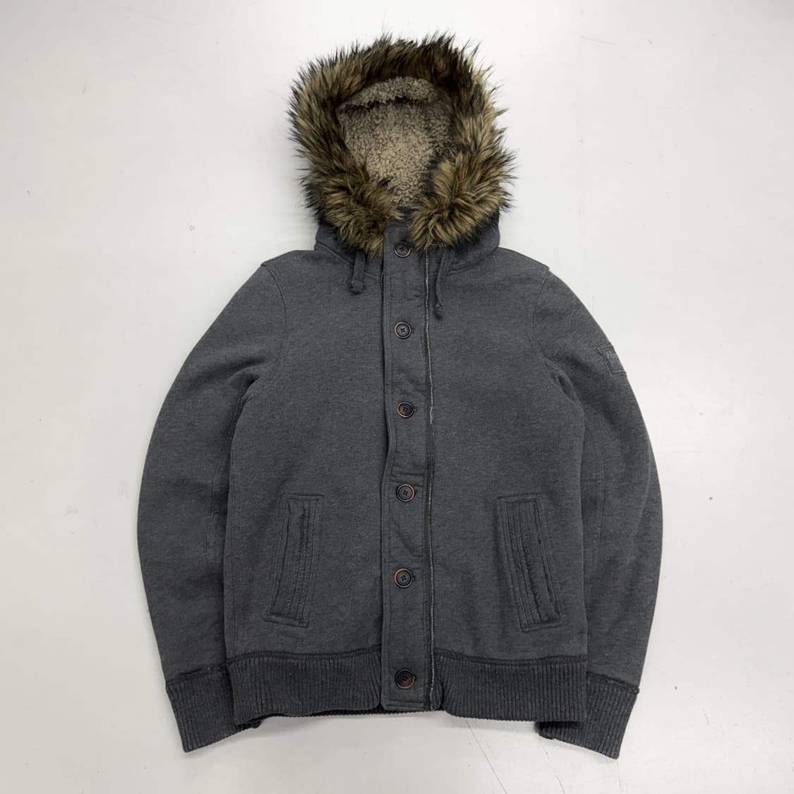 아베크롬비 Y2K 울프죠 퍼 후드 자켓 상품이미지2