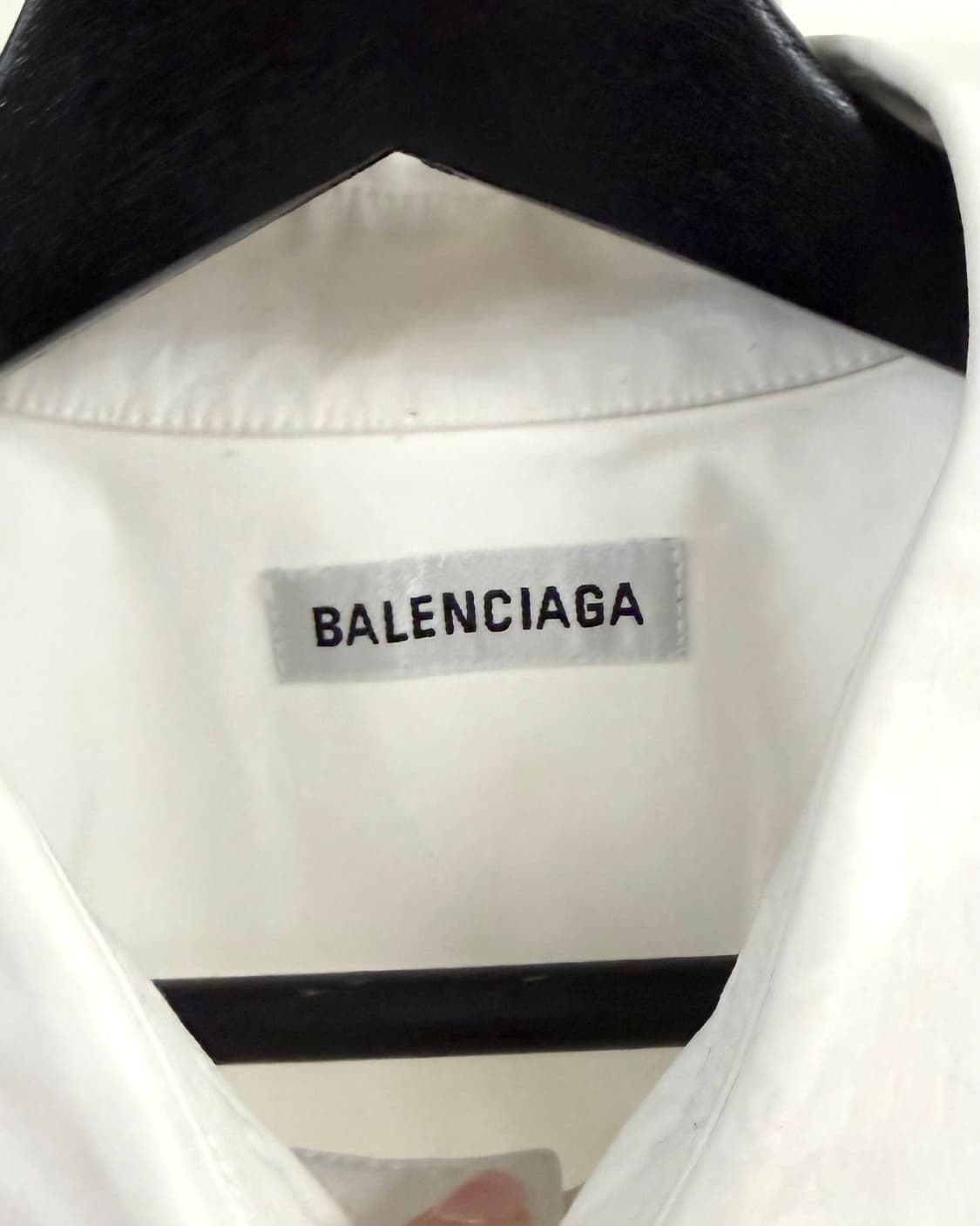 발렌시아가 화이트 볼륨 패턴 포켓 셔츠 상품이미지7