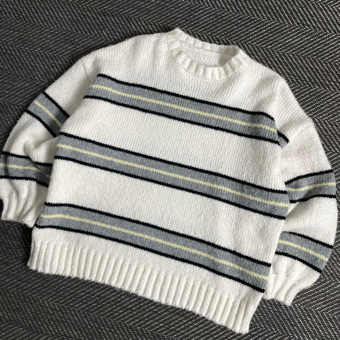 빈티지 단가라 디테일 박시핏 스웨터o 3391 상품이미지1