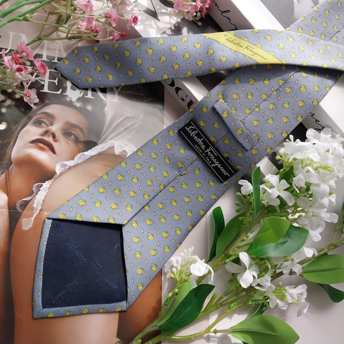 살바토레 페라가모 블루 토끼 모티브 넥타이 9.5cm B등급 K2386
 상품이미지3