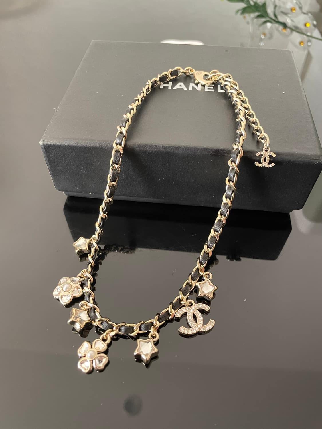 [정품] 샤넬 에스닉 팜 네크리스 (화이트/골드) 상품이미지2