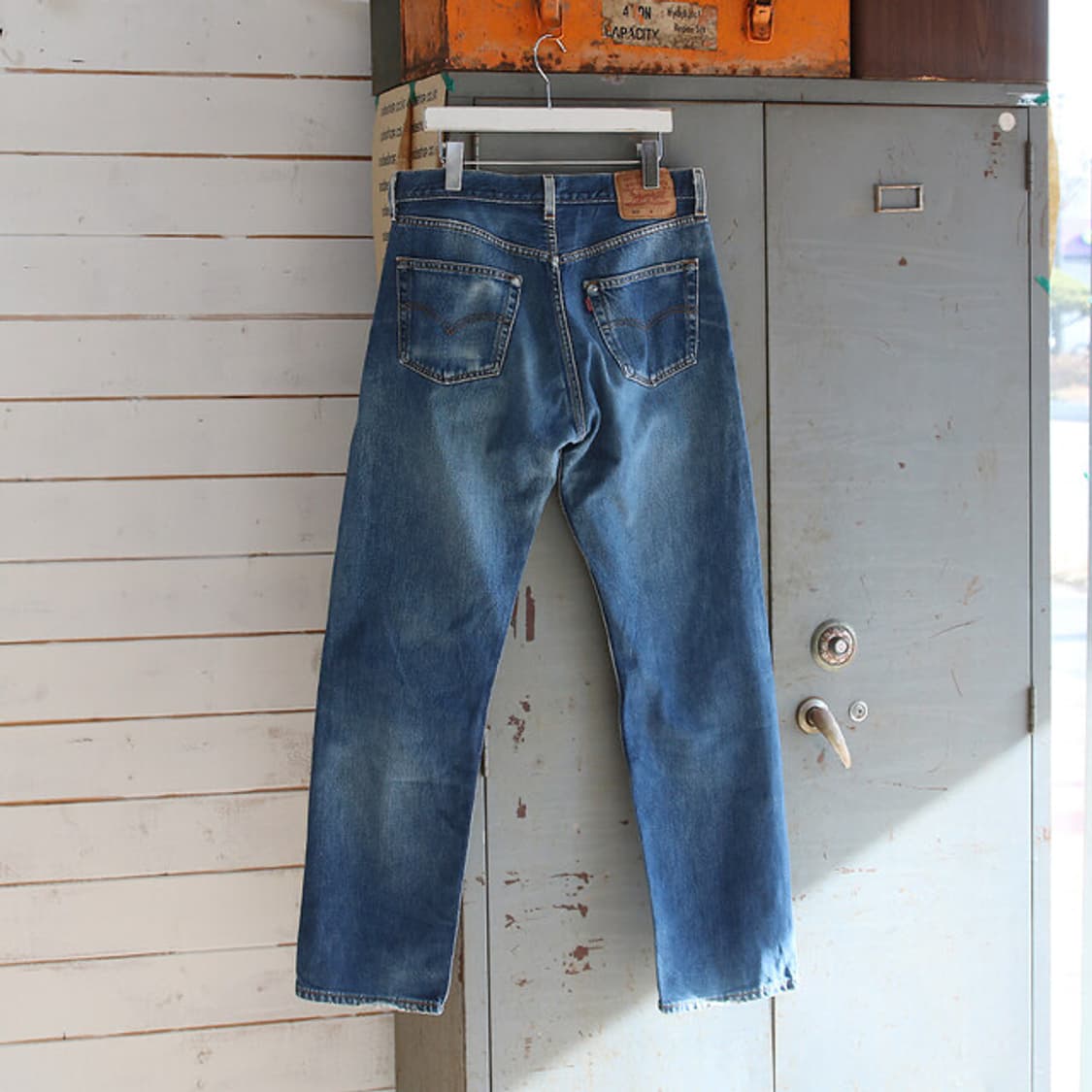 (착용컷) 리바이스 501 (남성용 31) 상품이미지4