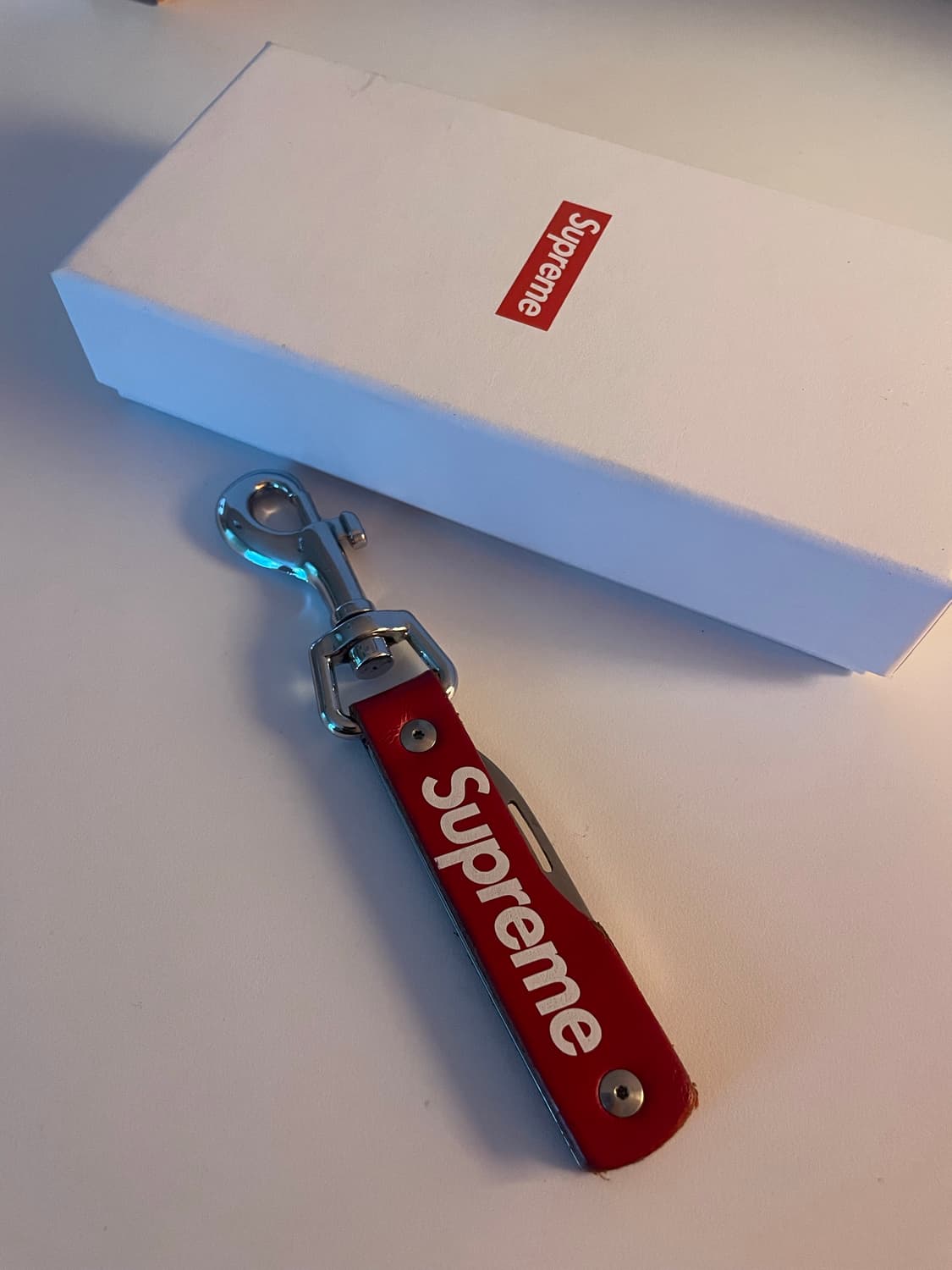 슈프림 폴딩 나이프 상품이미지1