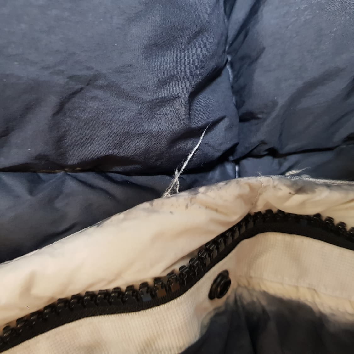 슈프림 스톤아일랜드 크랭클 다운 자켓 팝니다 상품이미지9