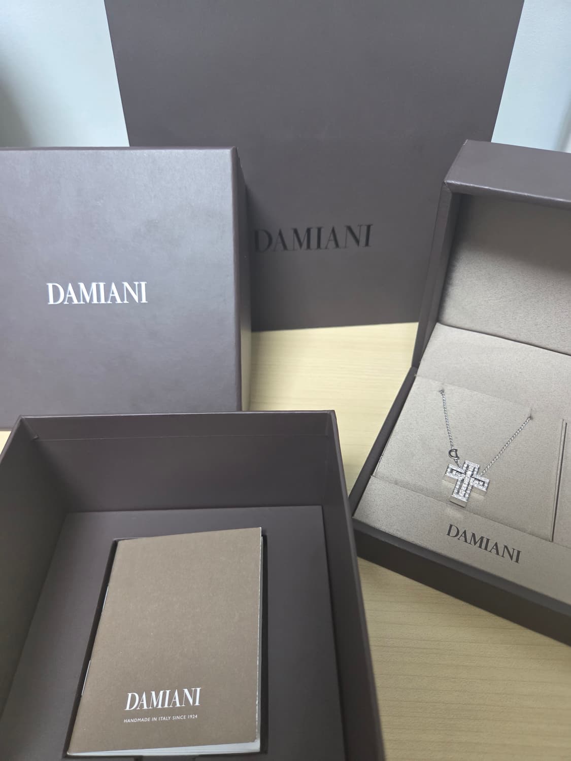 다미아니 벨에포크 미듐 m사이즈 목걸이판매합니다. 상품이미지3