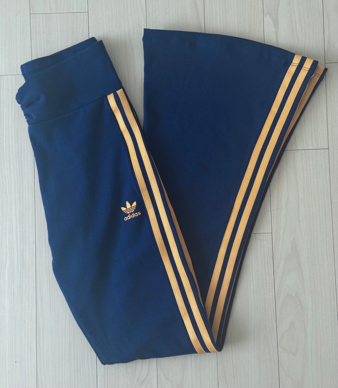 아디다스 플레어드 레깅스 상품이미지3