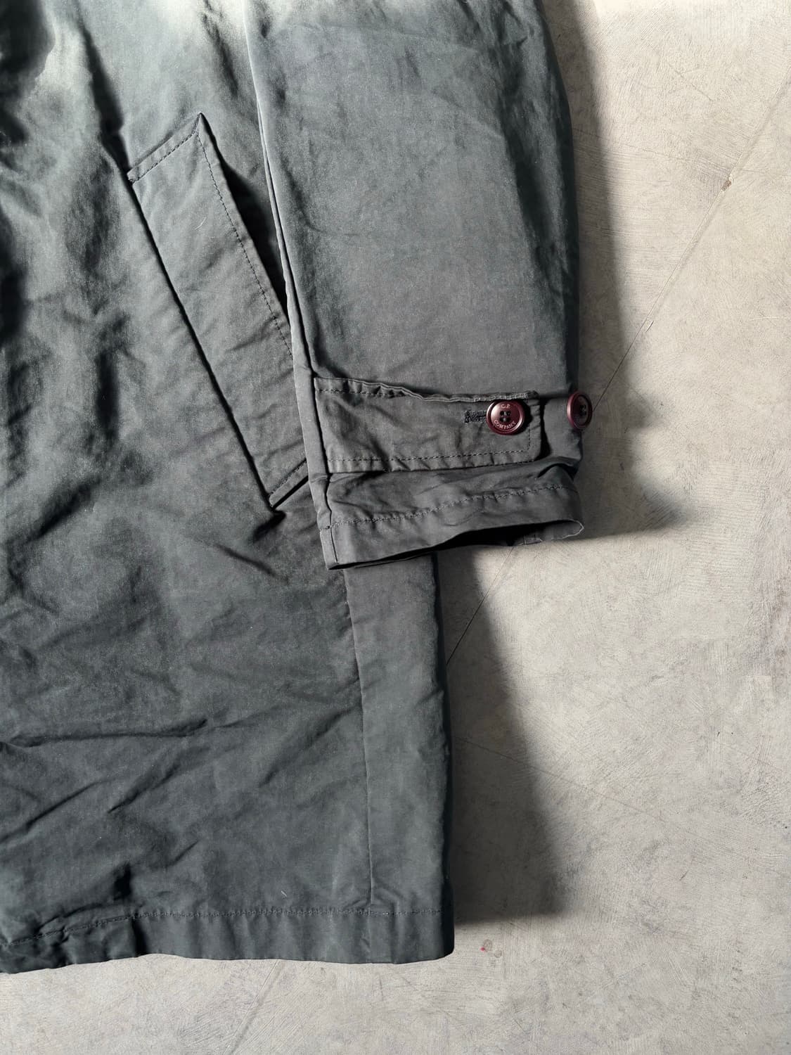 CP 컴퍼니 블랙 렌즈 코트 상품이미지7