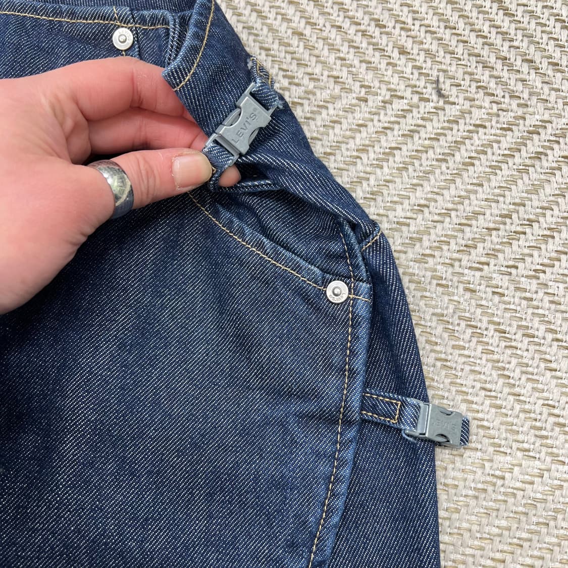 리바이스 엔지니어드 랩 데님스커트 r3181 상품이미지5