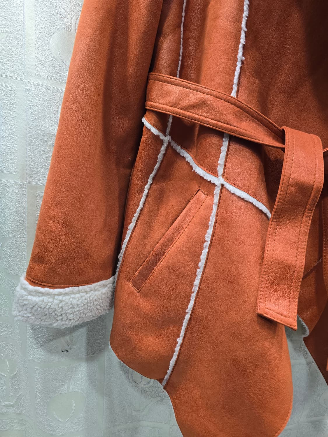 르샵 LeShop BLACK 오렌지 무스탕 양털 코트 M(90) 상품이미지4